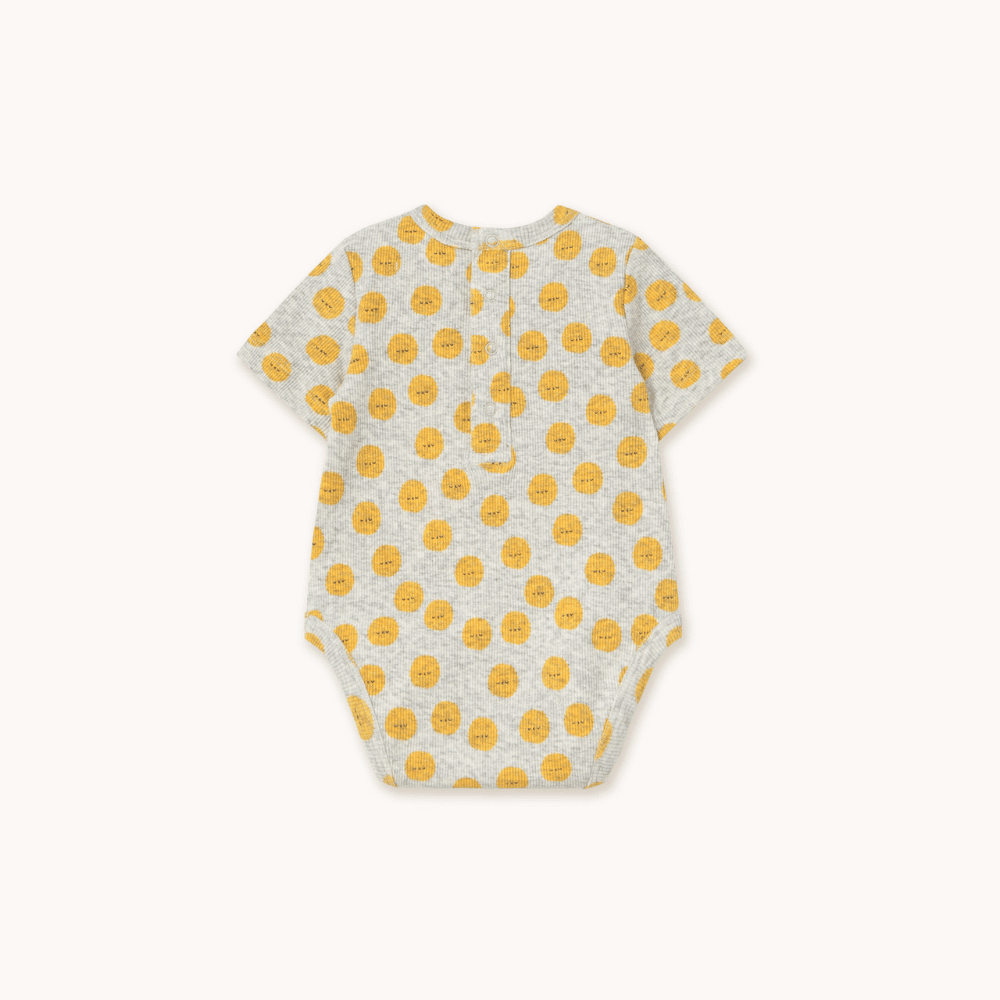 Tiny Cottons / Kortærmet Rib Body / Sol — billede 2
